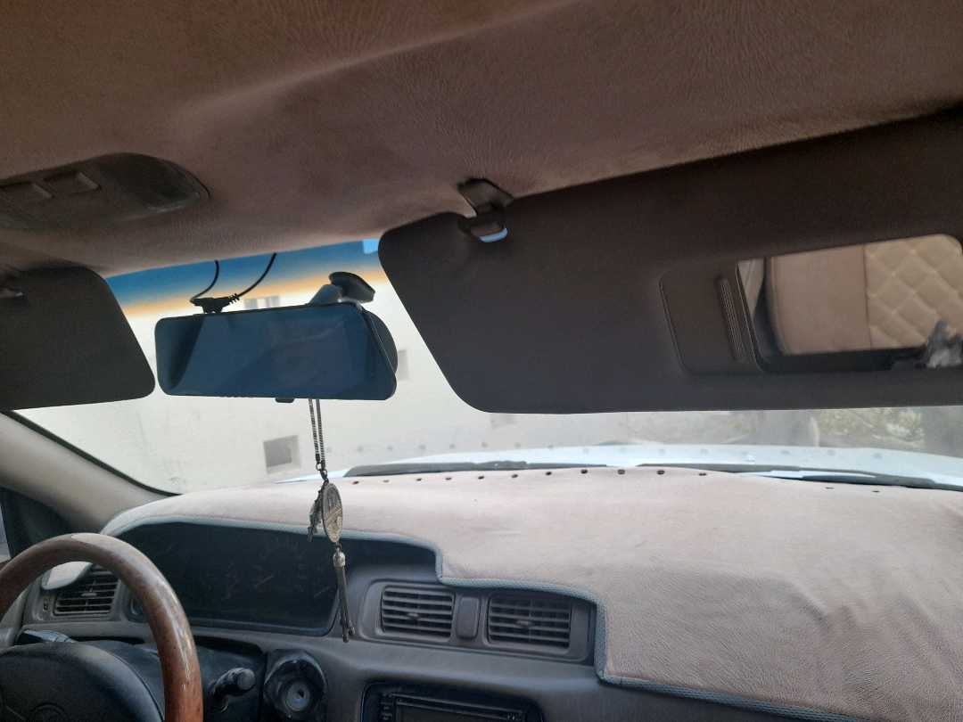 Car Image 1998 TOYOTA CAMRY GL
