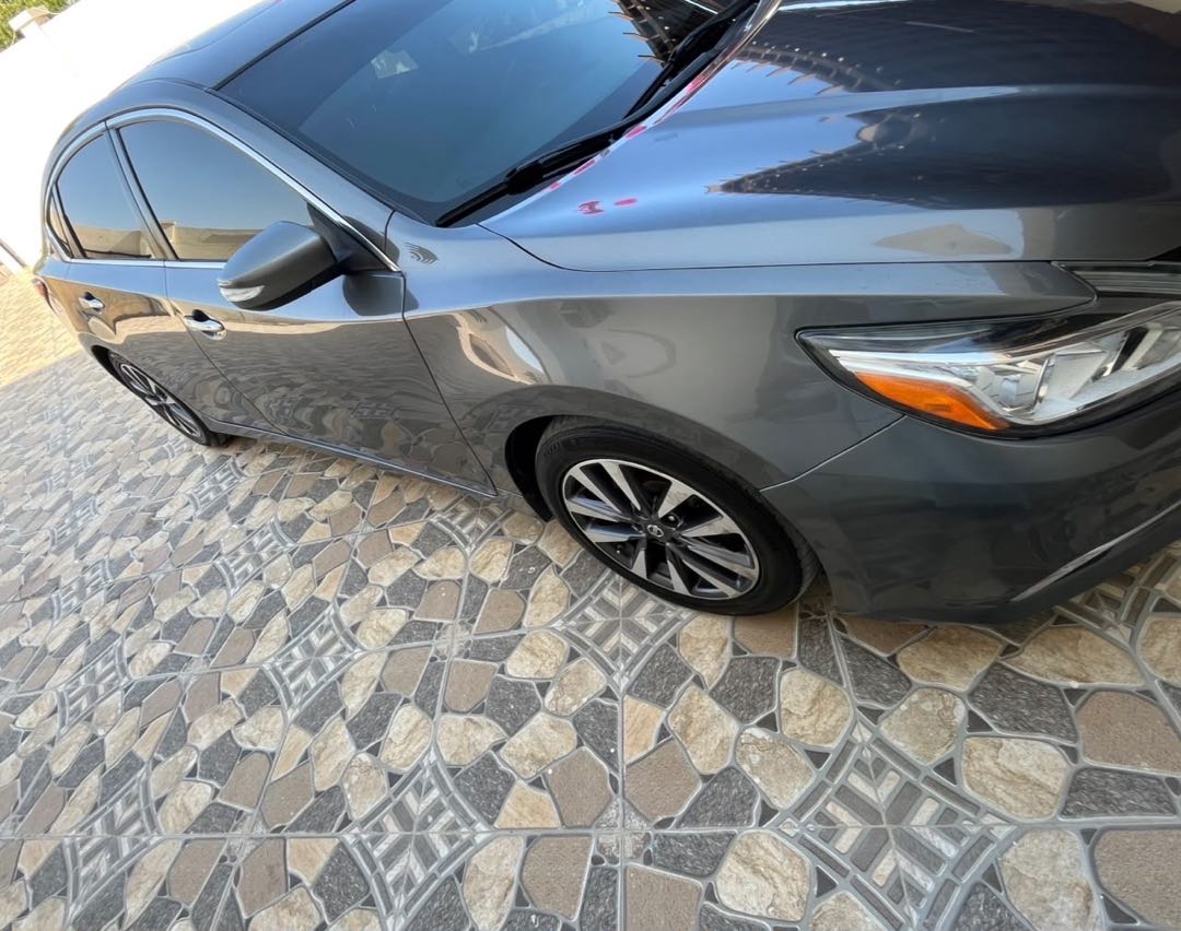 Car Image 2017 NISSAN ALTIMA SL