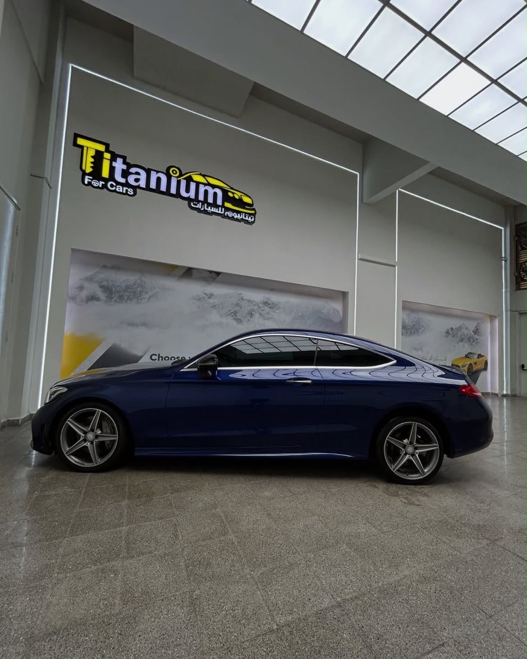 Car Image 2017 MERCEDES C Class 300