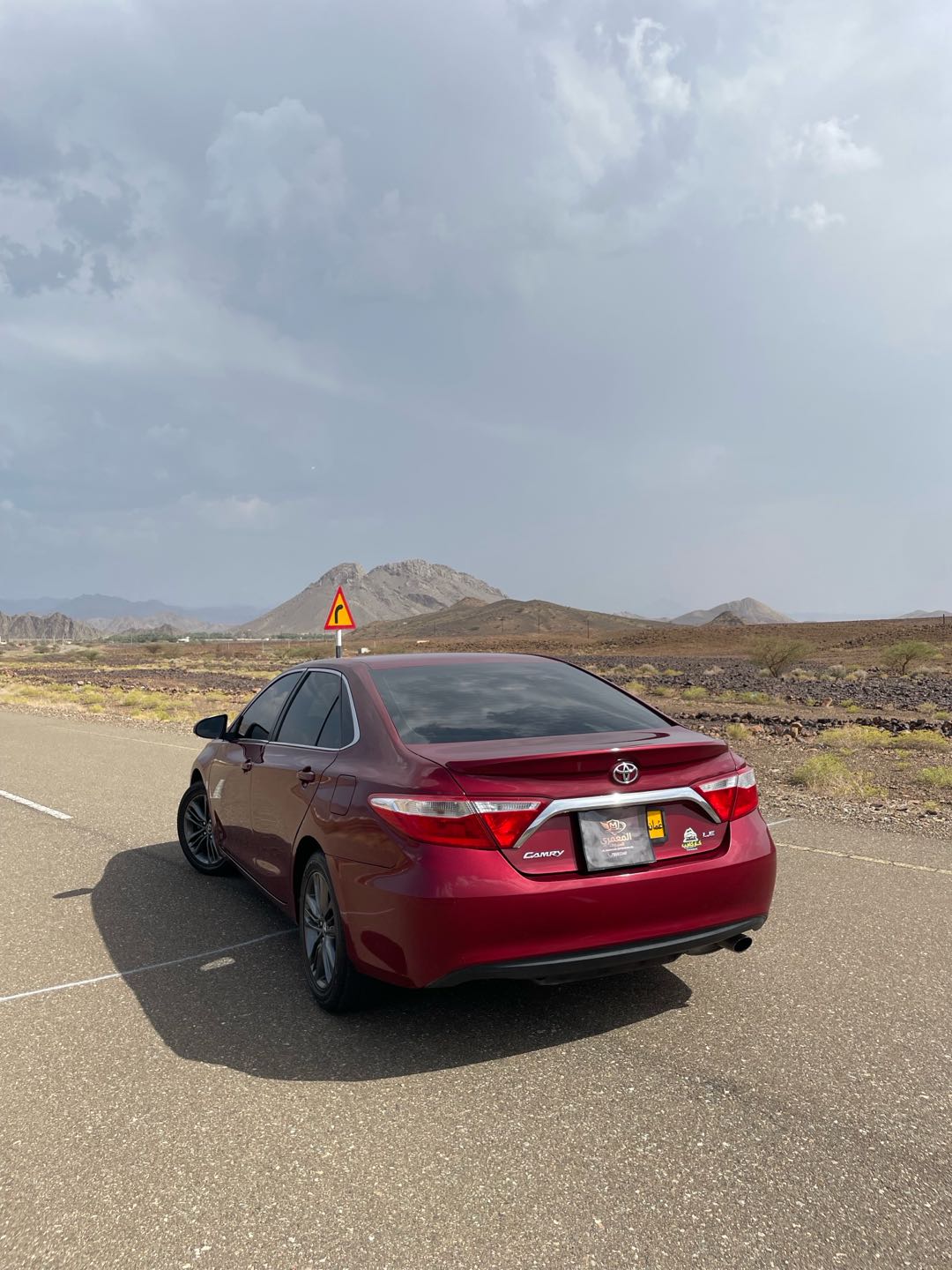 Car Image 2017 TOYOTA CAMRY LE