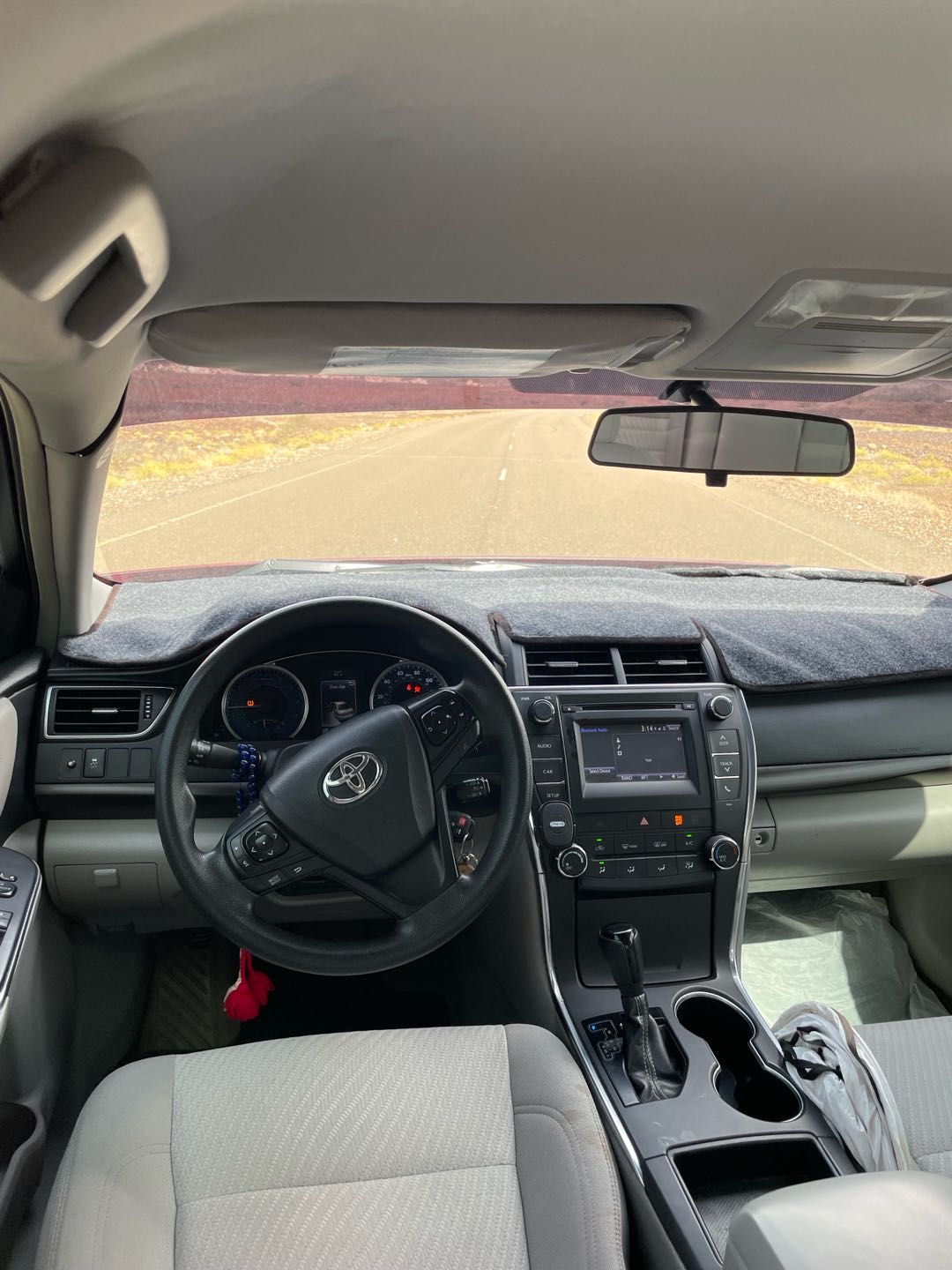 Car Image 2017 TOYOTA CAMRY LE