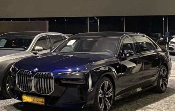 بي أم دبليو 7 SERIES 2024