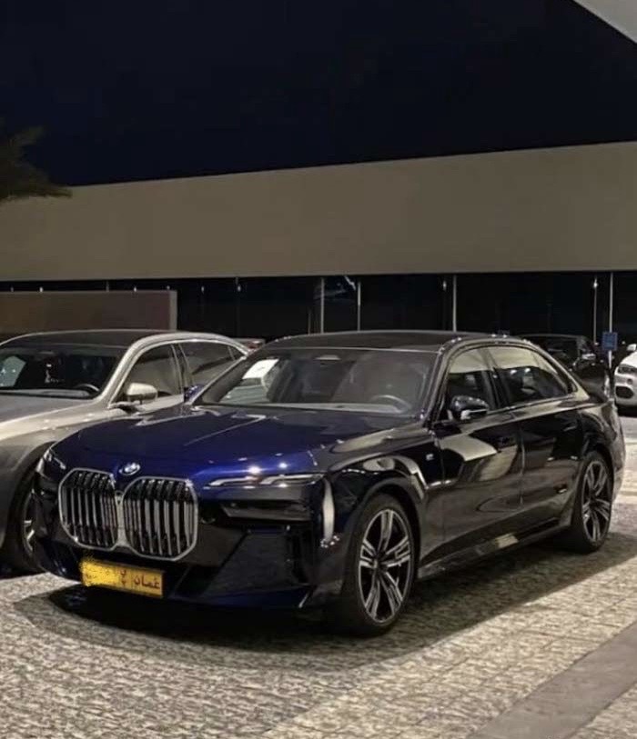 بي أم دبليو 7 SERIES 2024