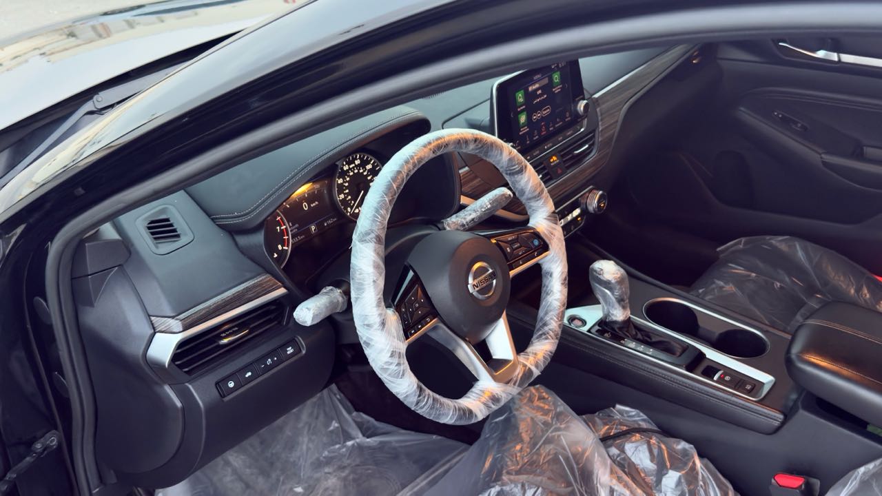 Car Image 2019 NISSAN ALTIMA Platinum 