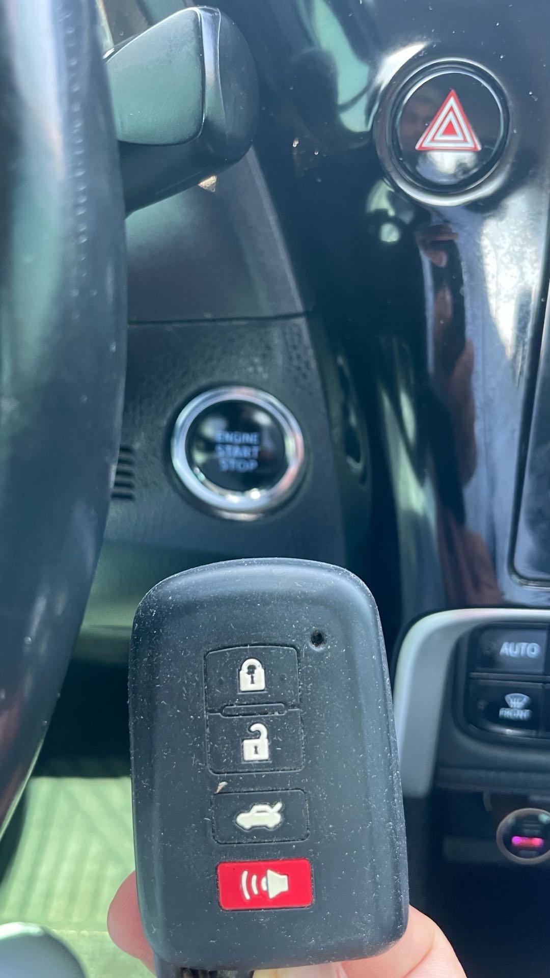 Car Image 2017 TOYOTA COROLLA SE Plus