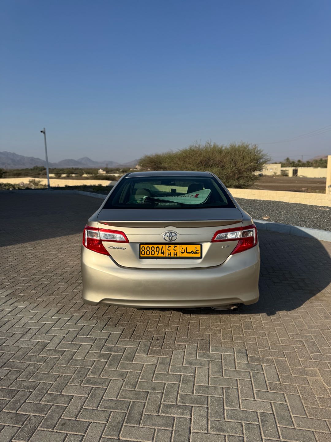 Car Image 2014 TOYOTA CAMRY LE