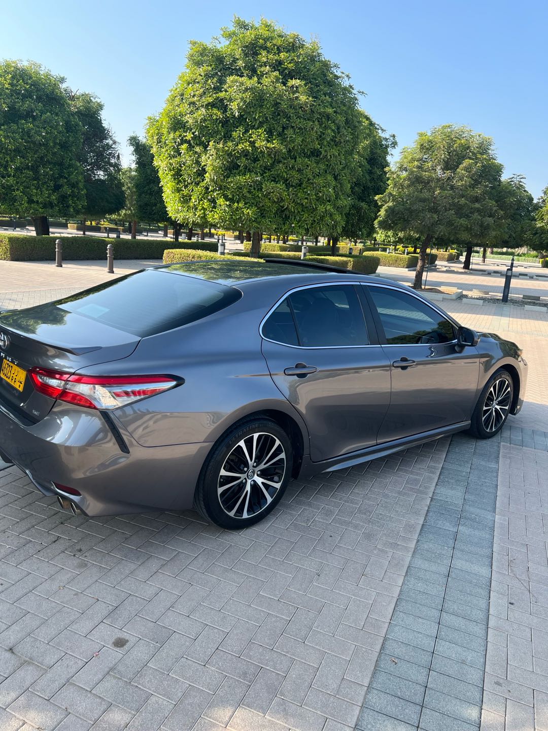 Car Image 2018 TOYOTA CAMRY SE