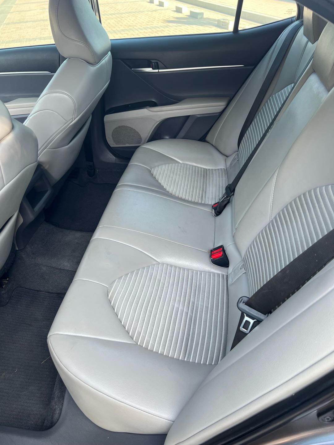 Car Image 2018 TOYOTA CAMRY SE