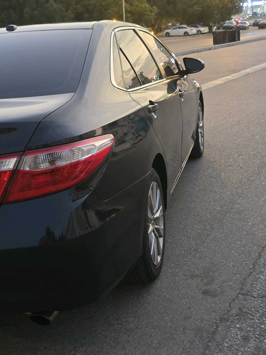 Car Image 2017 TOYOTA CAMRY XLE