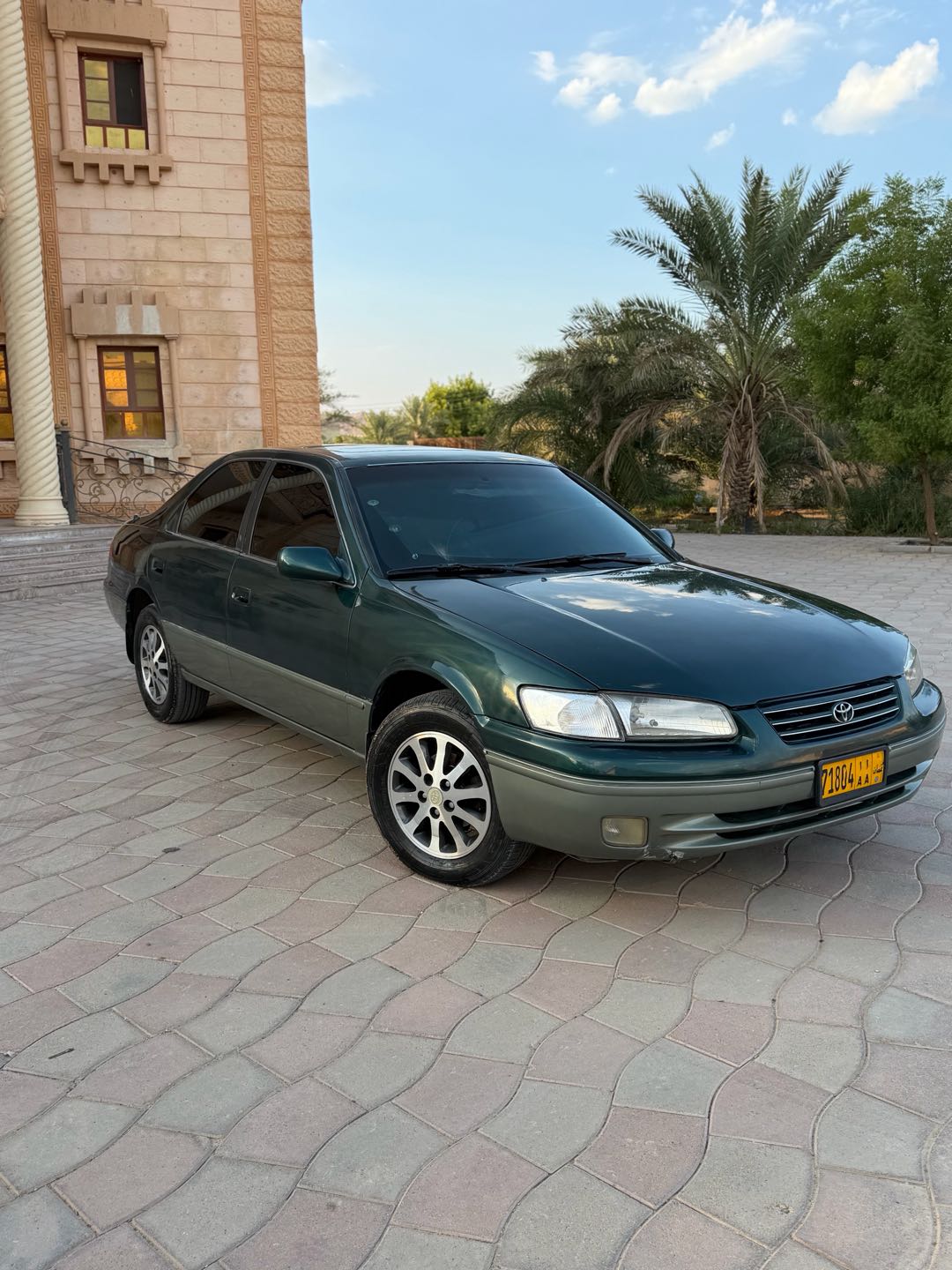 Car Image 1998 TOYOTA CAMRY SE