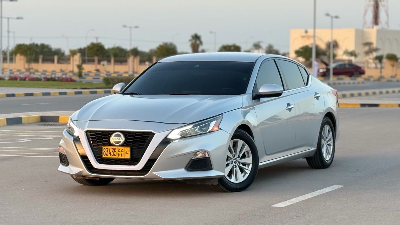 Car Image 2021 NISSAN ALTIMA SV