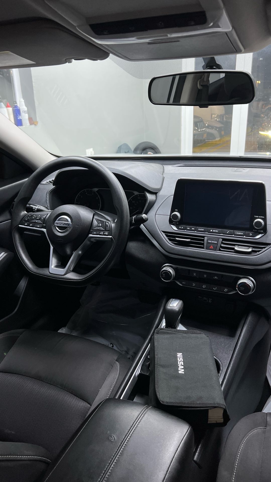Car Image 2020 NISSAN ALTIMA SV