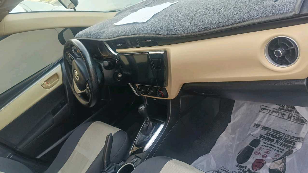Car Image 2018 TOYOTA COROLLA GLI
