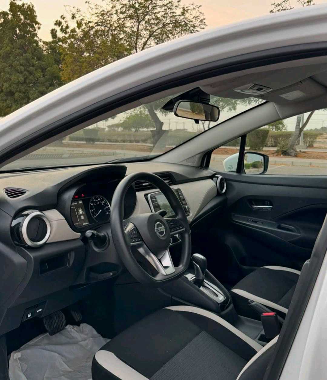 NISSAN VERSA 2023