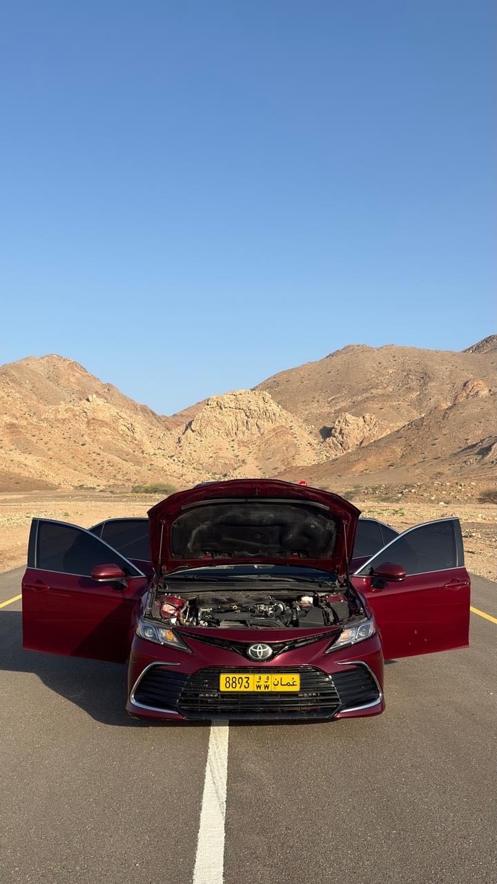 Car Image 2018 TOYOTA CAMRY LE