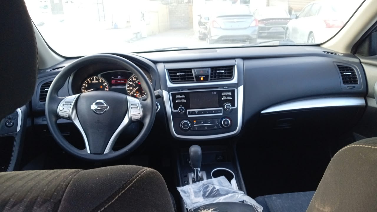 Car Image 2018 NISSAN ALTIMA SV