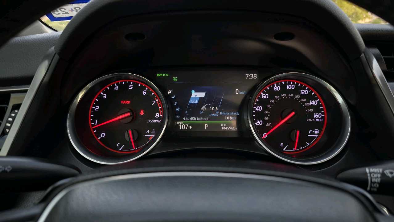 Car Image 2020 TOYOTA CAMRY XSE