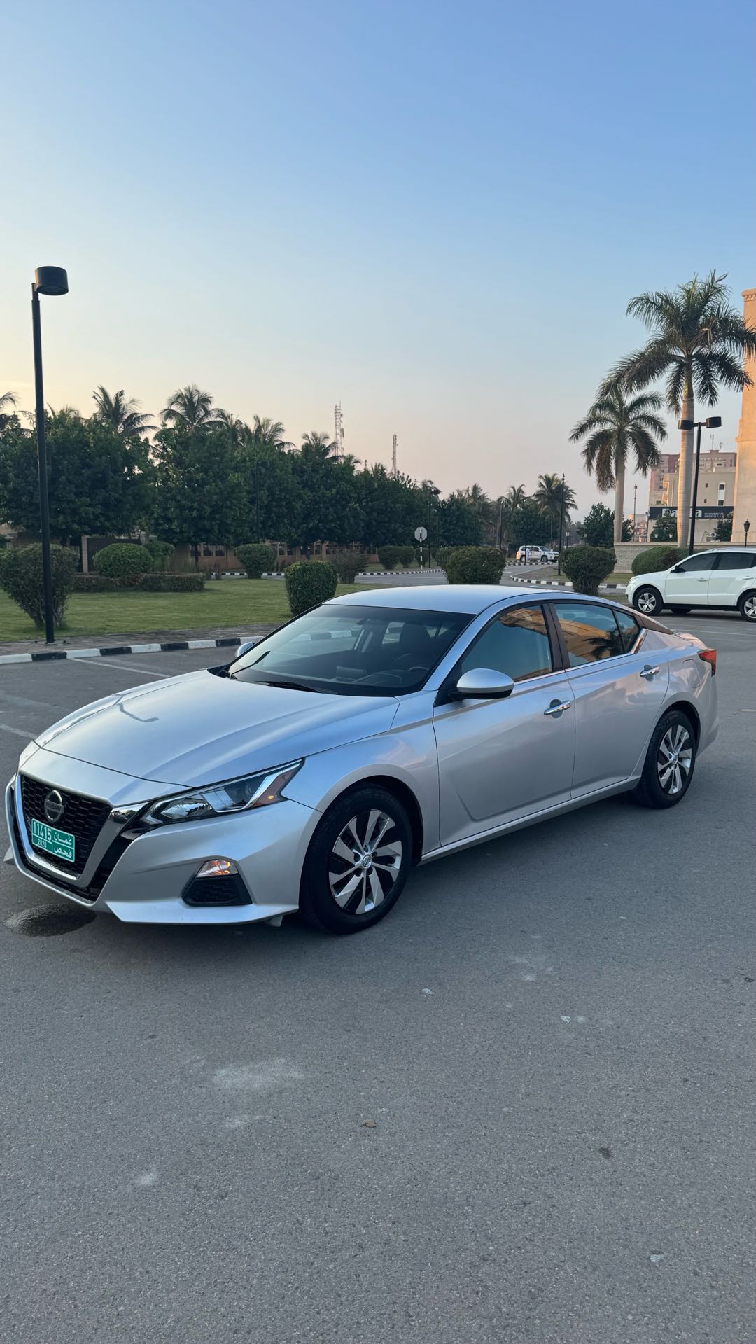 Car Image 2019 NISSAN ALTIMA SL