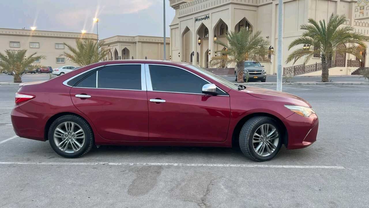 Car Image 2017 TOYOTA CAMRY SE