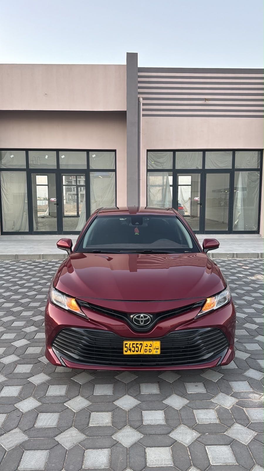 Car Image 2019 TOYOTA CAMRY LE