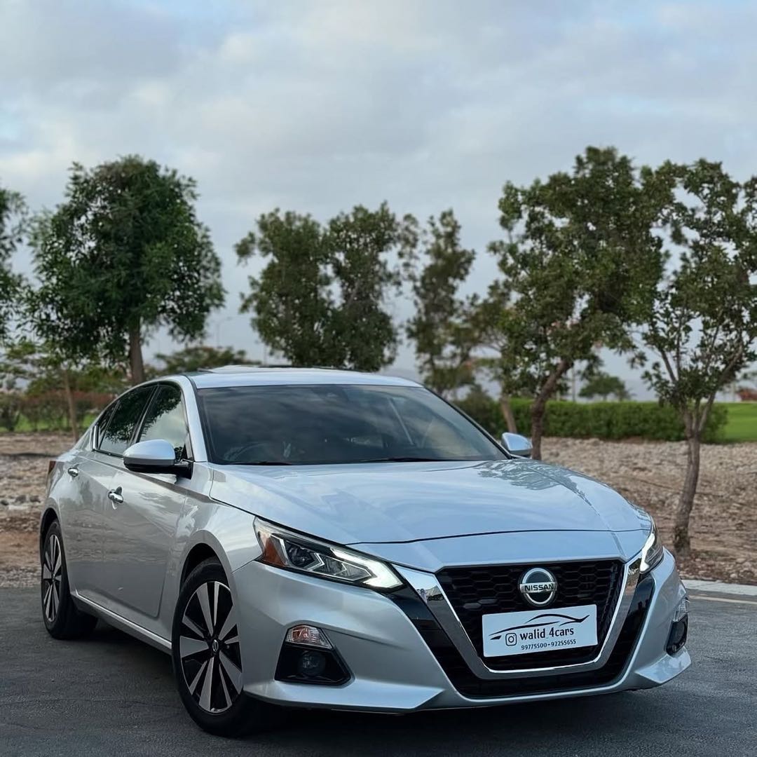 Car Image 2019 NISSAN ALTIMA SV