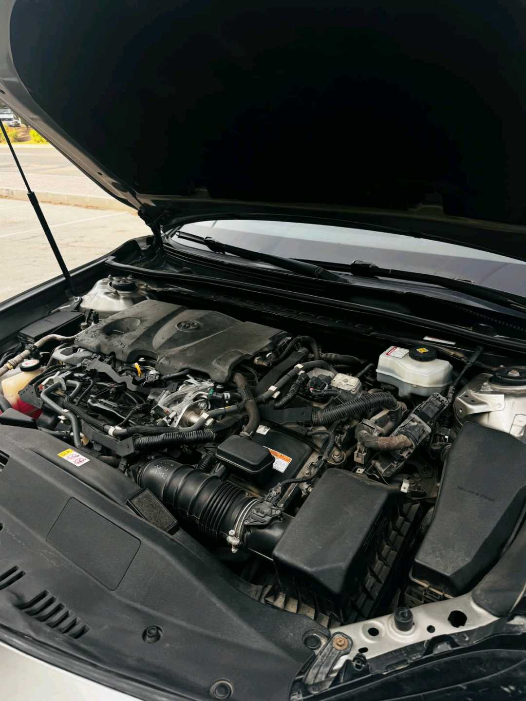 Car Image 2018 TOYOTA CAMRY E