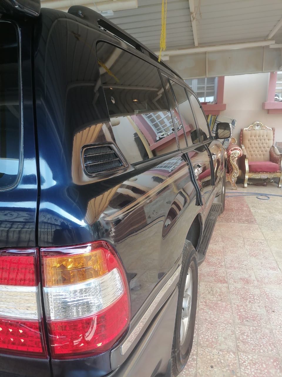 Car Image 1999 TOYOTA LAND CRUISER 