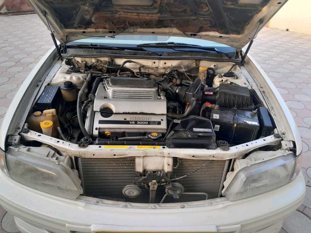 Car Image 1999 NISSAN MAXIMA SV