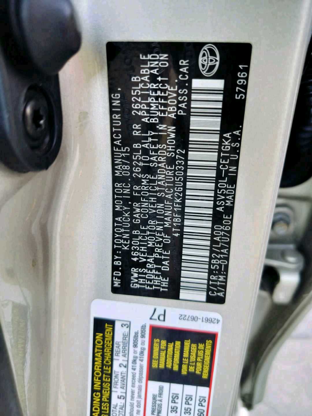 Car Image 2017 TOYOTA CAMRY XLE