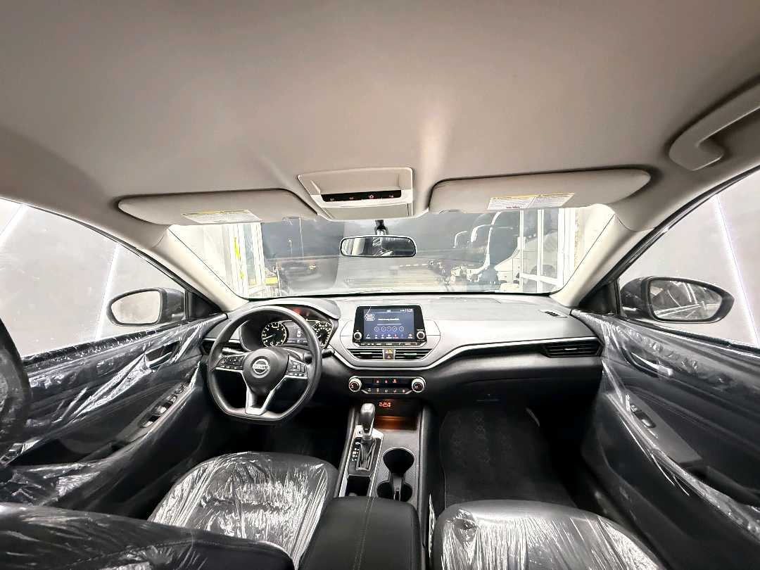 Car Image 2020 NISSAN ALTIMA SV