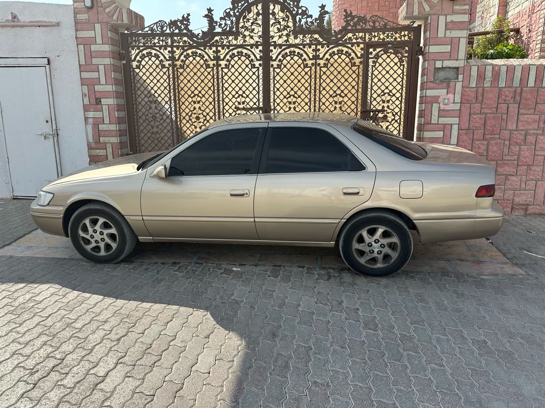 Car Image 1998 TOYOTA CAMRY XLE