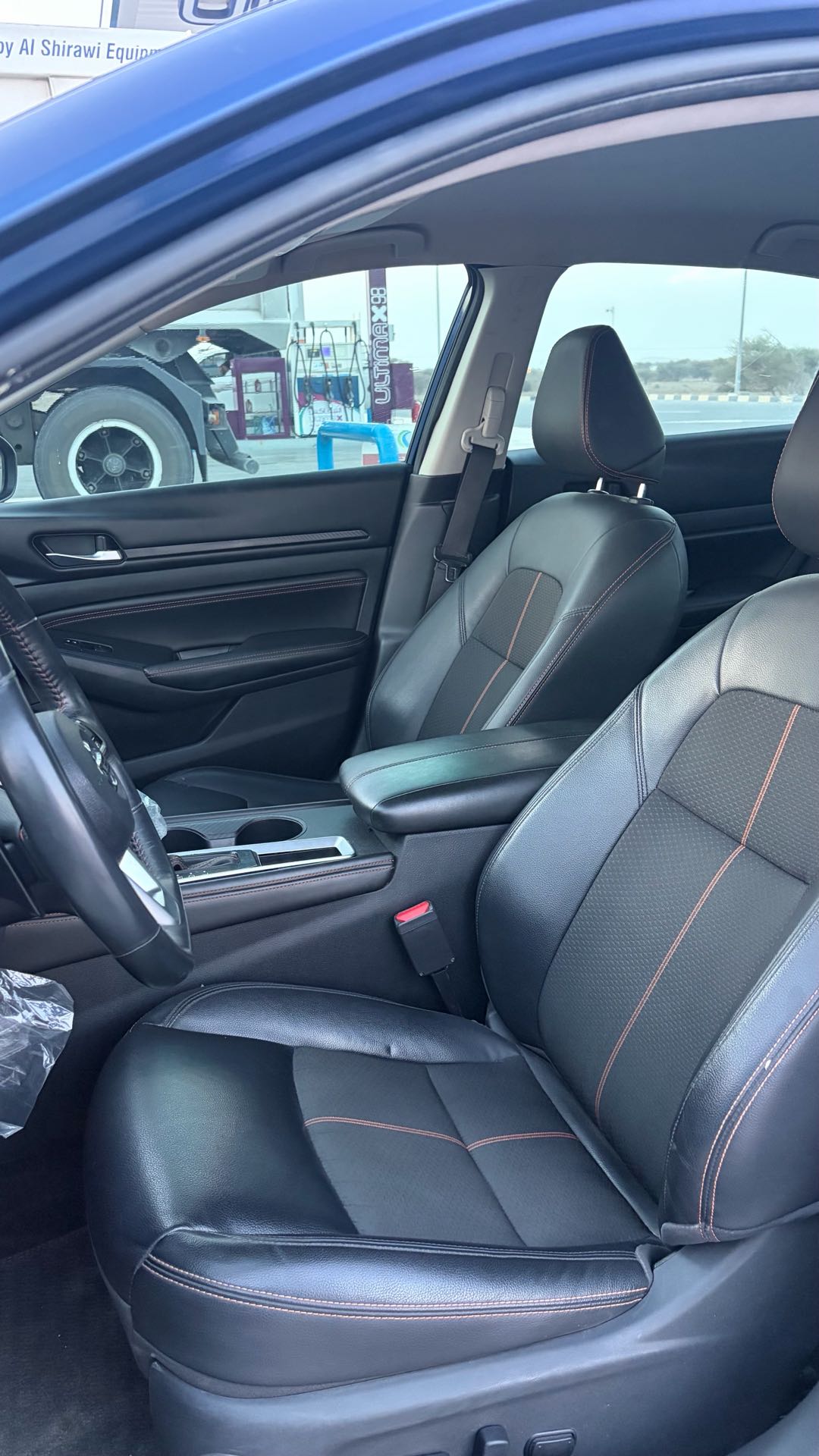 Car Image 2019 NISSAN ALTIMA SR