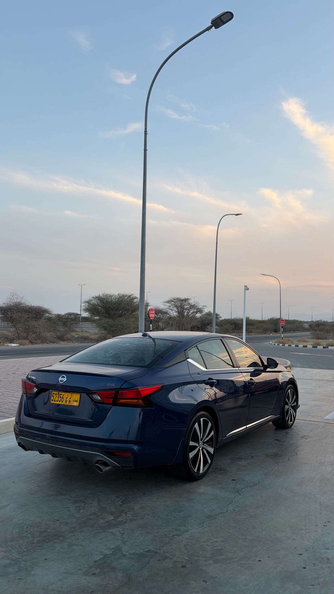 Car Image 2019 NISSAN ALTIMA SR