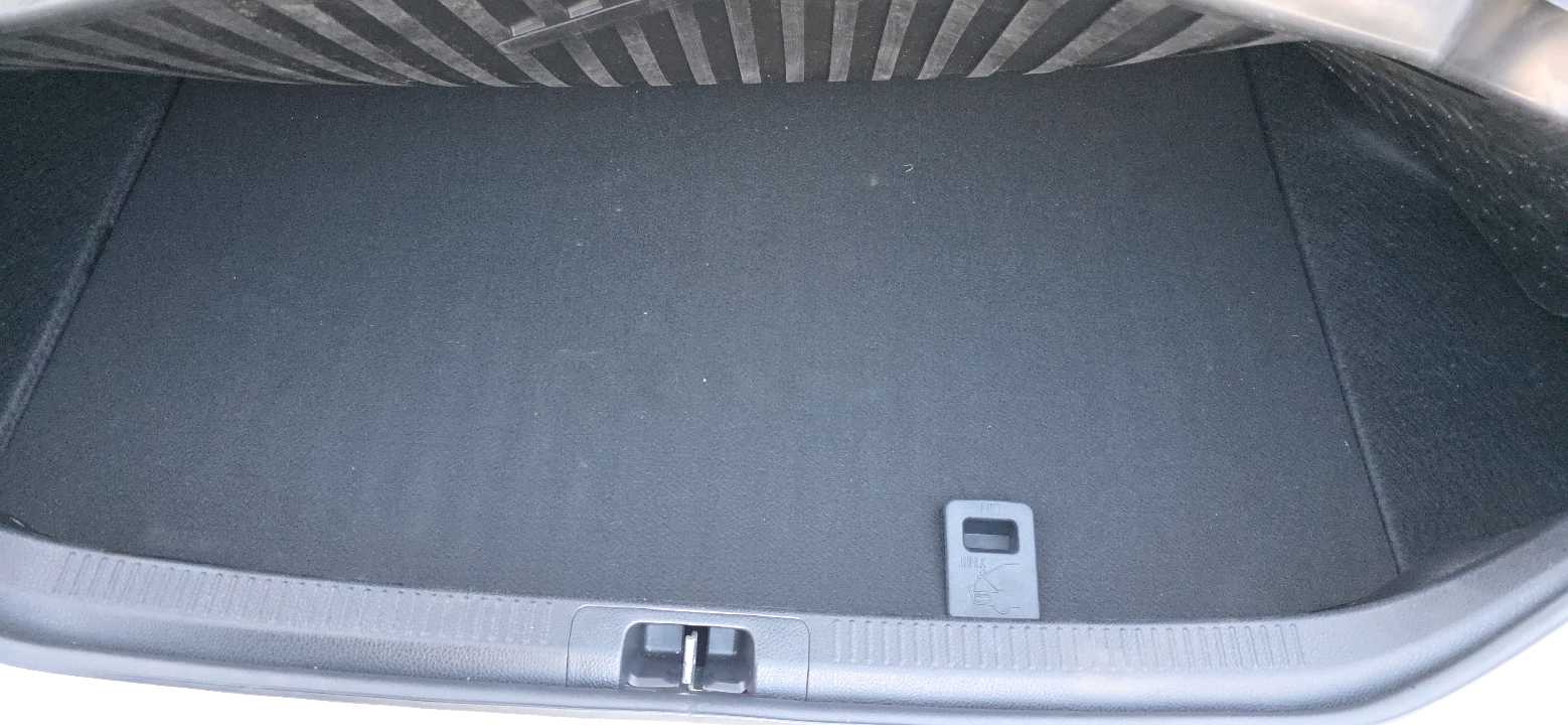 Car Image 2018 TOYOTA CAMRY SE