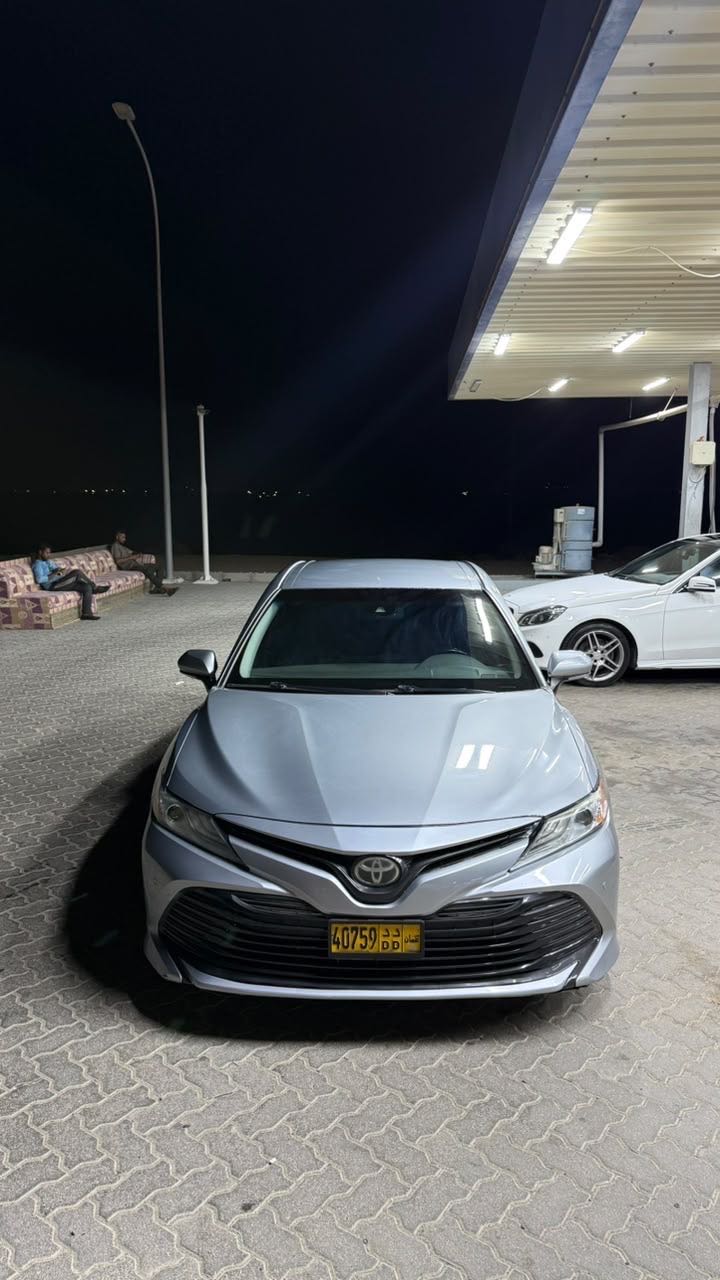 Car Image 2018 TOYOTA CAMRY XLE