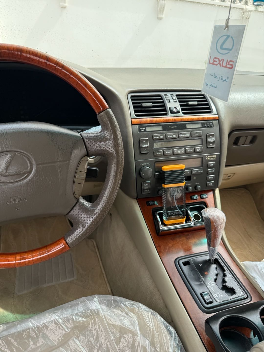 Car Image 1998 LEXUS LS 