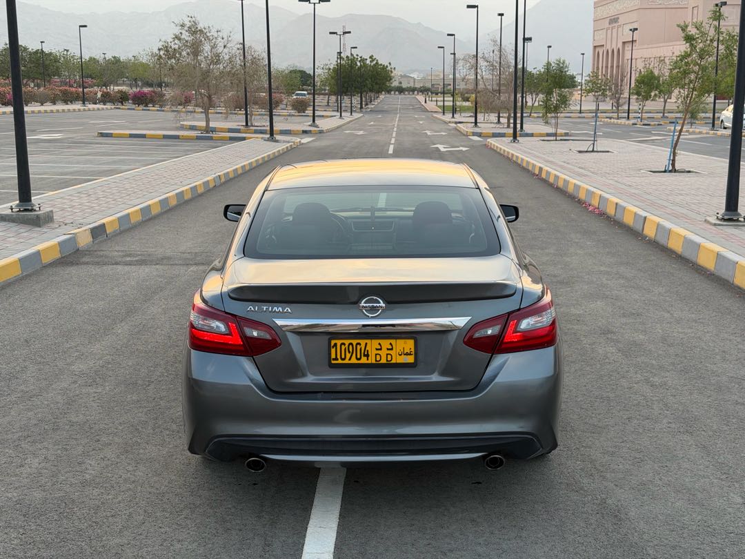 Car Image 2018 NISSAN ALTIMA S