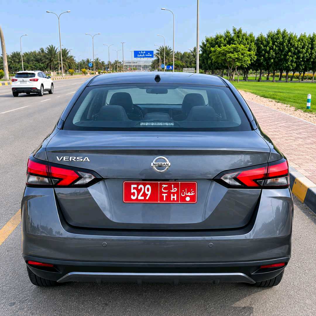 نيسان فيرسا 2023