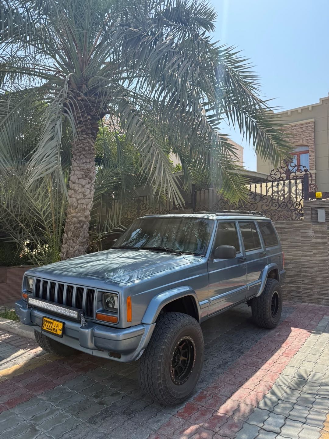 Car Image 1998 JEEP CHEROKEE Limited