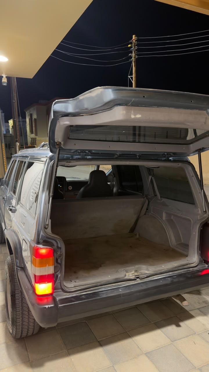 Car Image 1997 JEEP CHEROKEE Sport