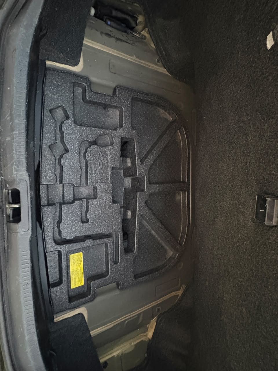 Car Image 2015 TOYOTA CAMRY SE