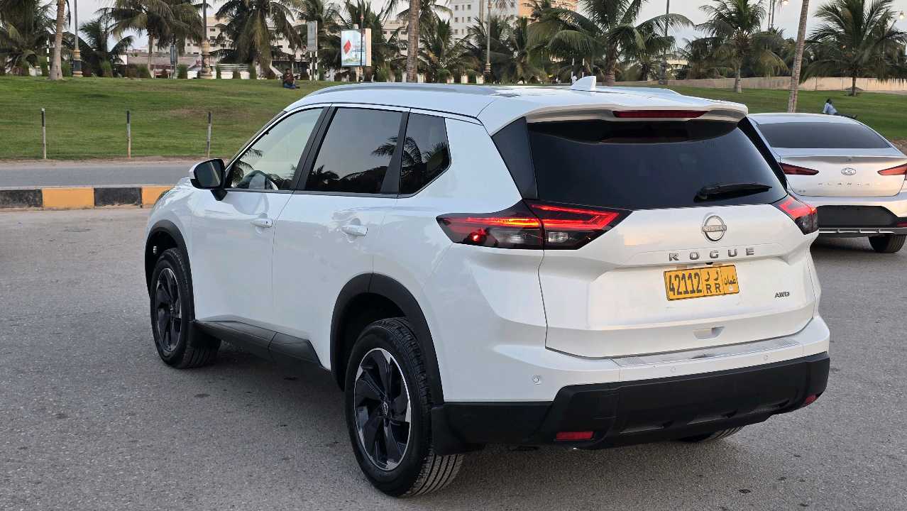 Car Image 2025 NISSAN ROGUE SV