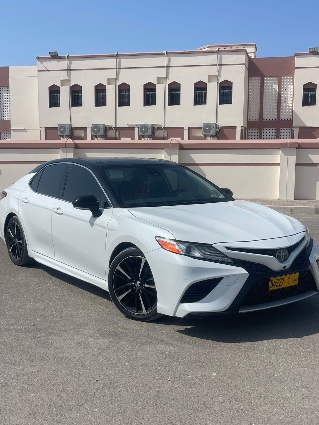 Car Image 2019 TOYOTA CAMRY XLE