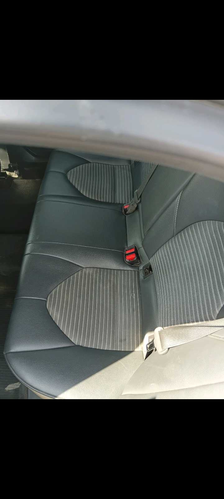 Car Image 2019 TOYOTA CAMRY SE