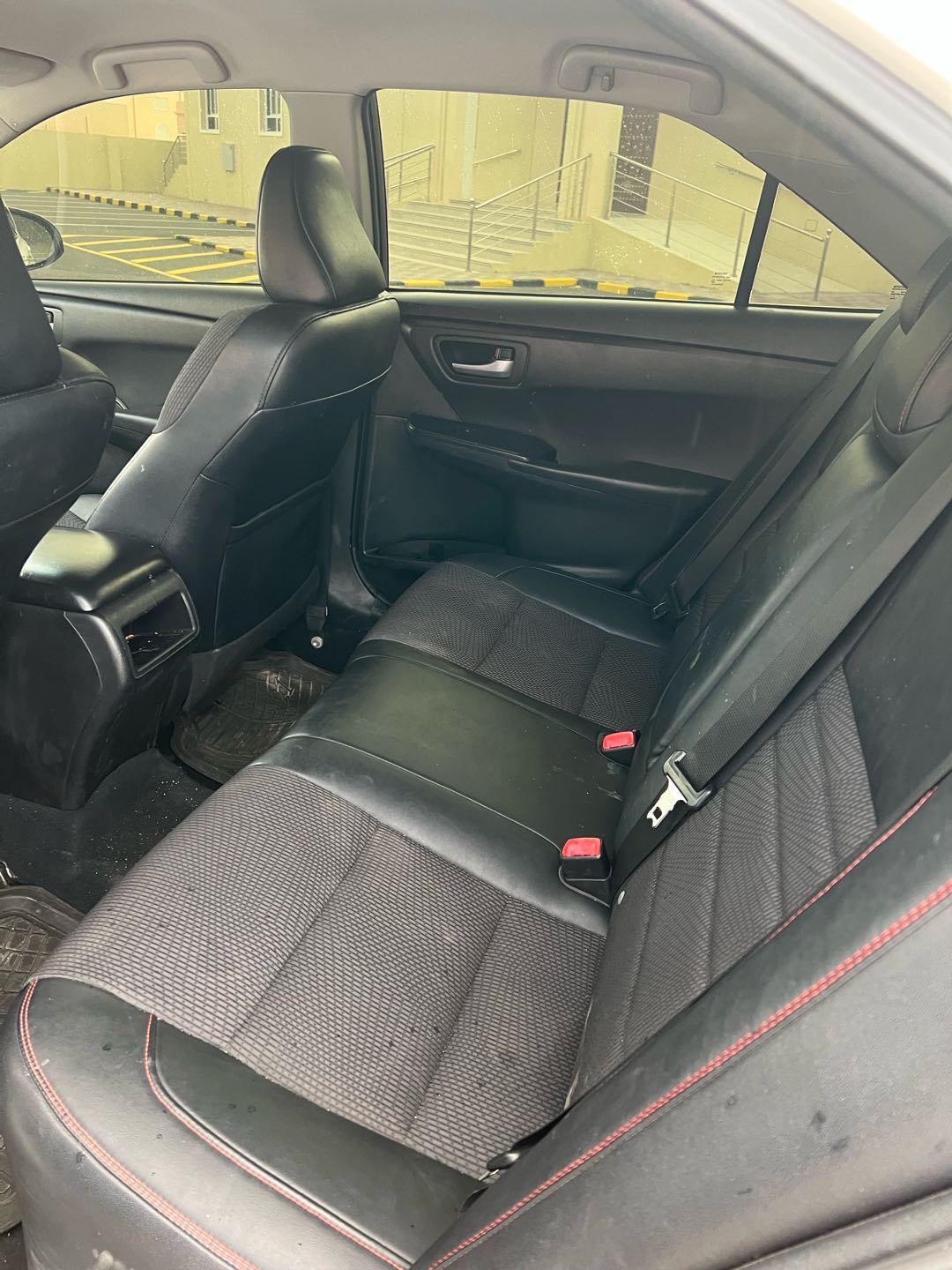Car Image 2017 TOYOTA CAMRY LE