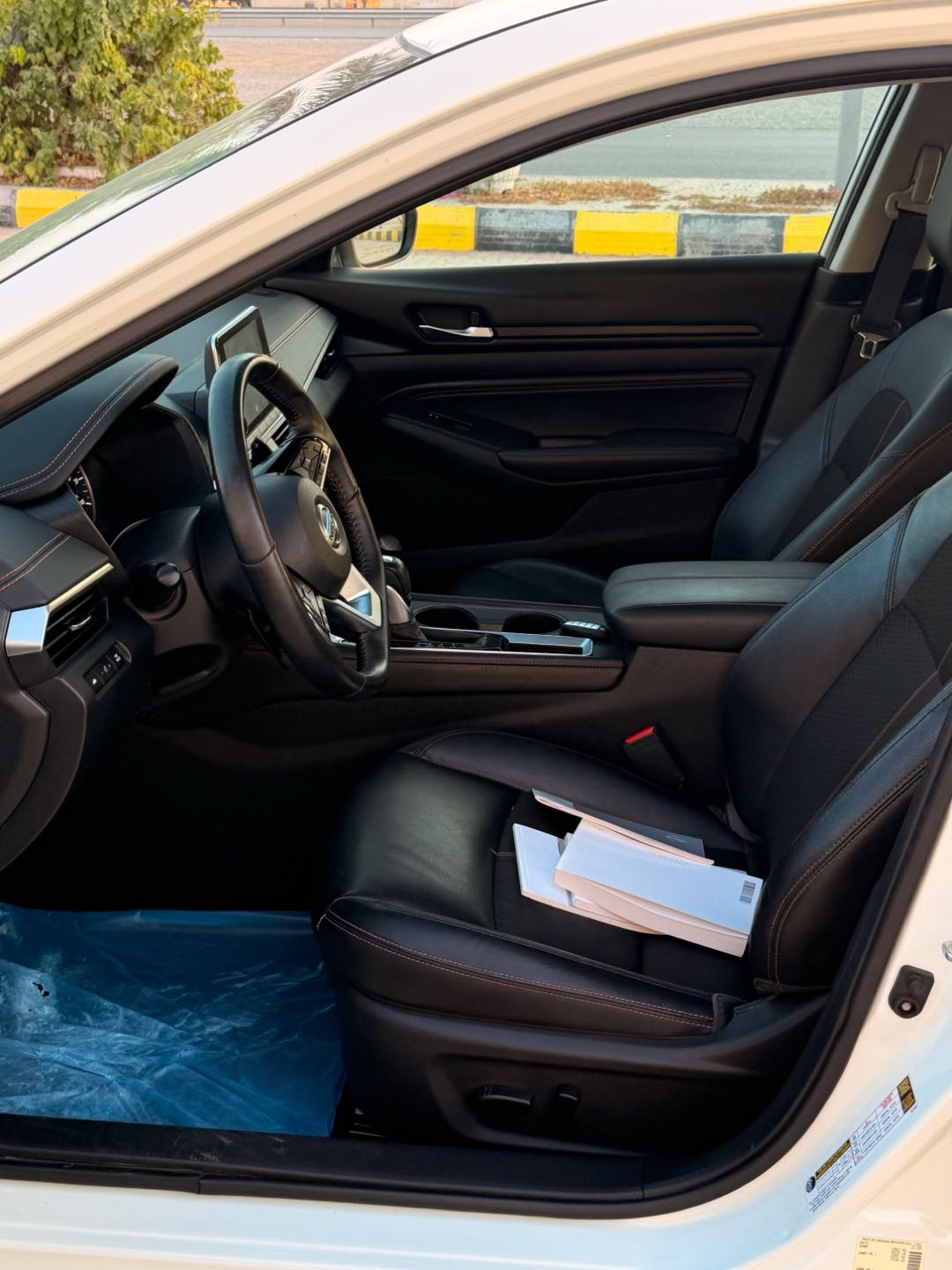 Car Image 2019 NISSAN ALTIMA SR