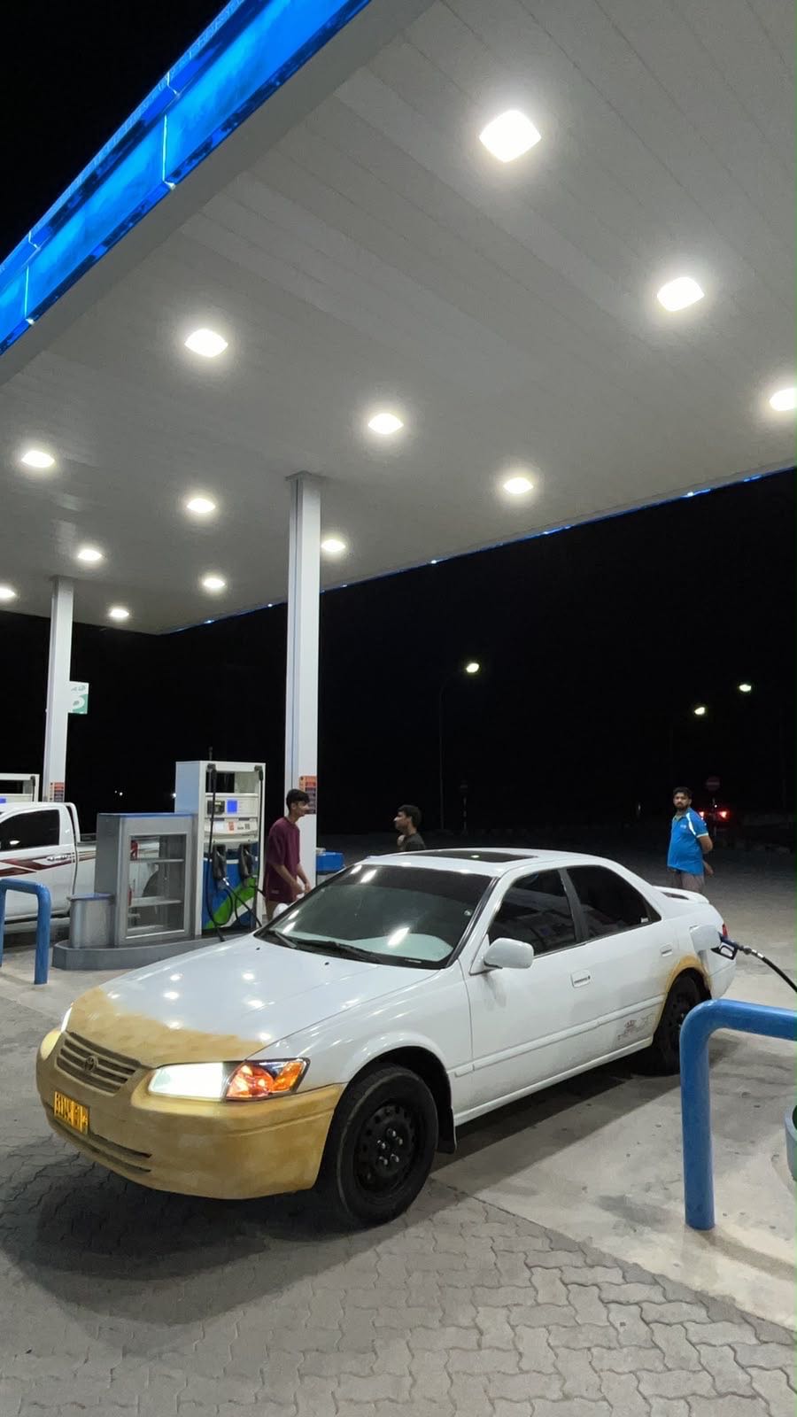 Car Image 1997 TOYOTA CAMRY SE