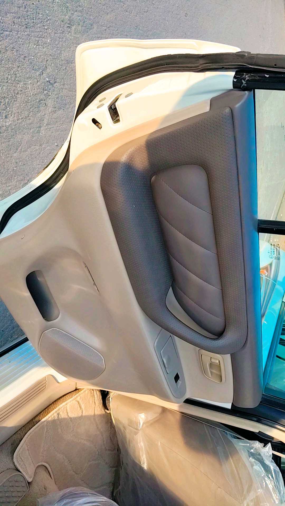 Car Image 1999 TOYOTA LAND CRUISER 