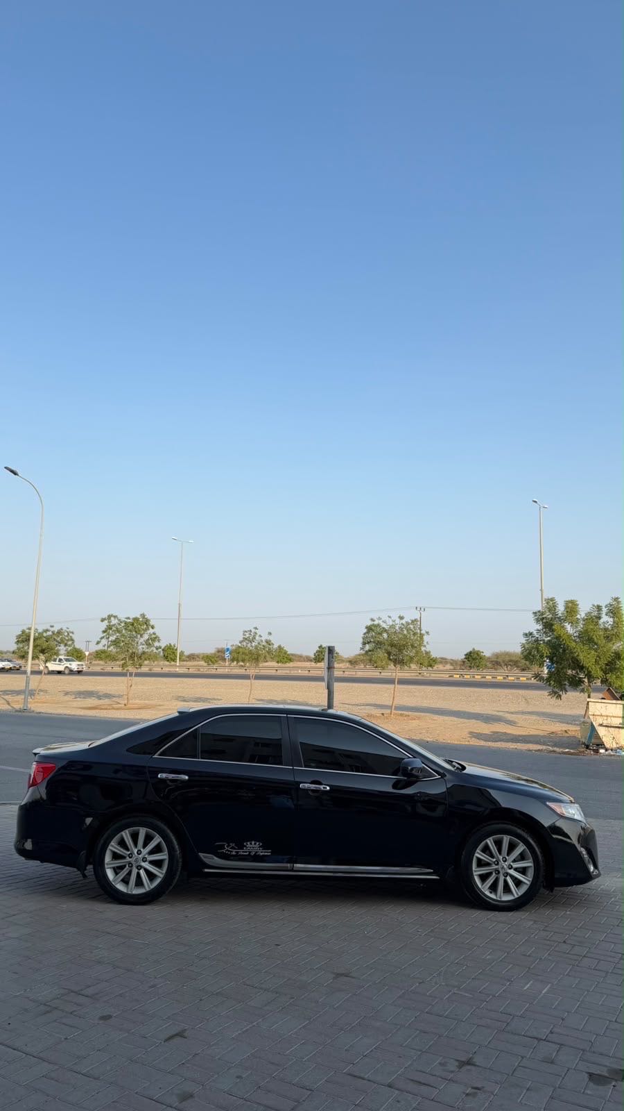 Car Image 2014 TOYOTA CAMRY XLE