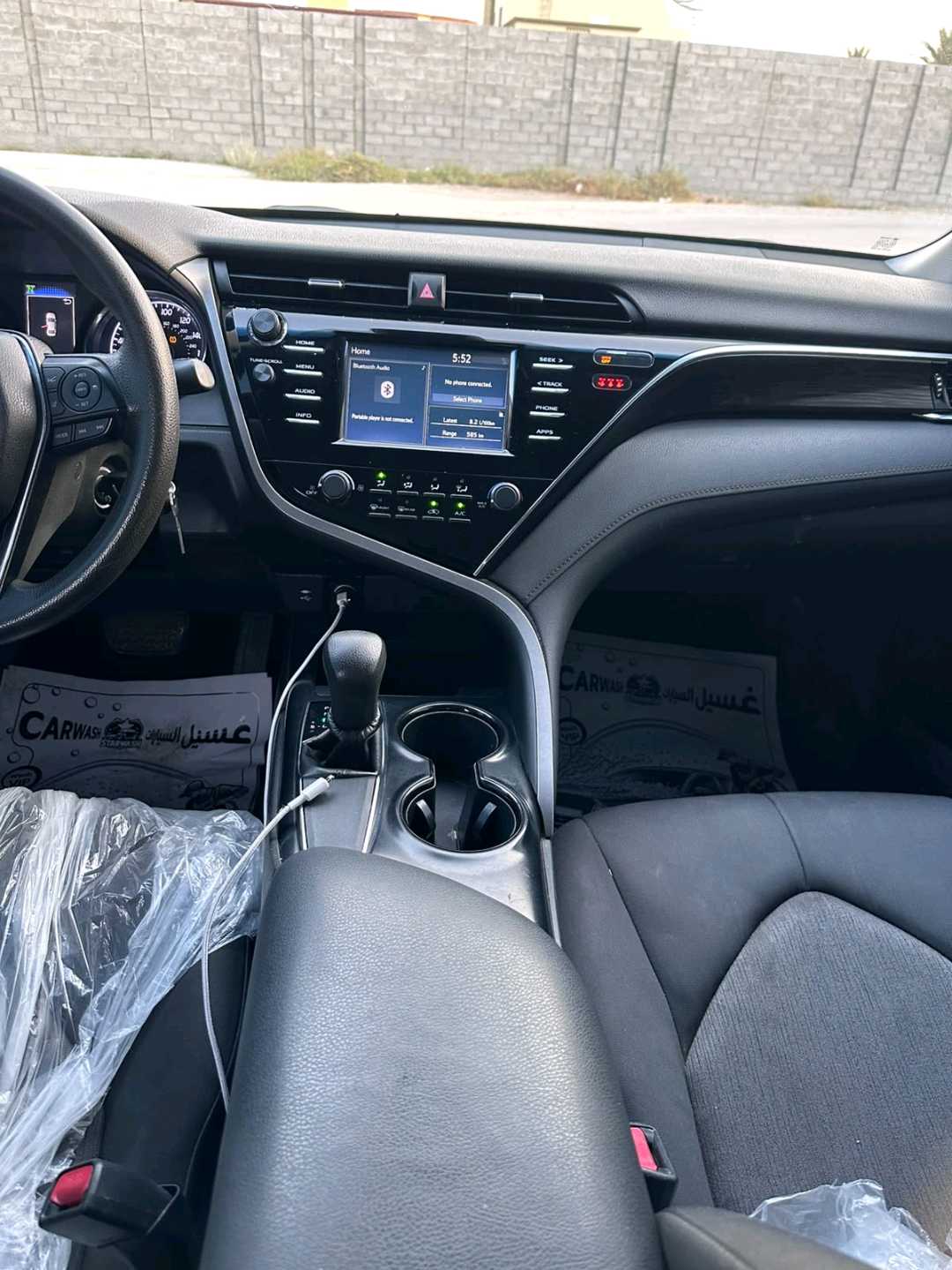 Car Image 2018 TOYOTA CAMRY LE